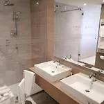 Camelia מלון 4*