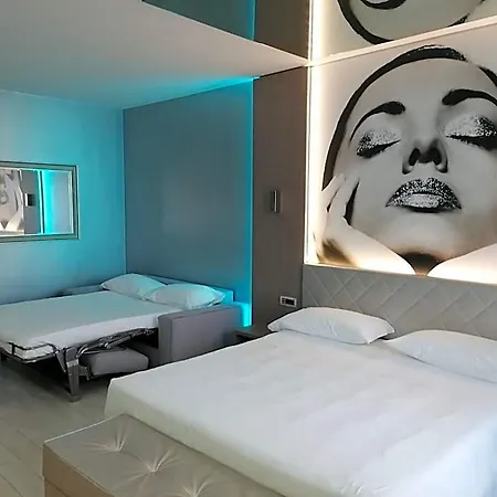 Camelia Hotel